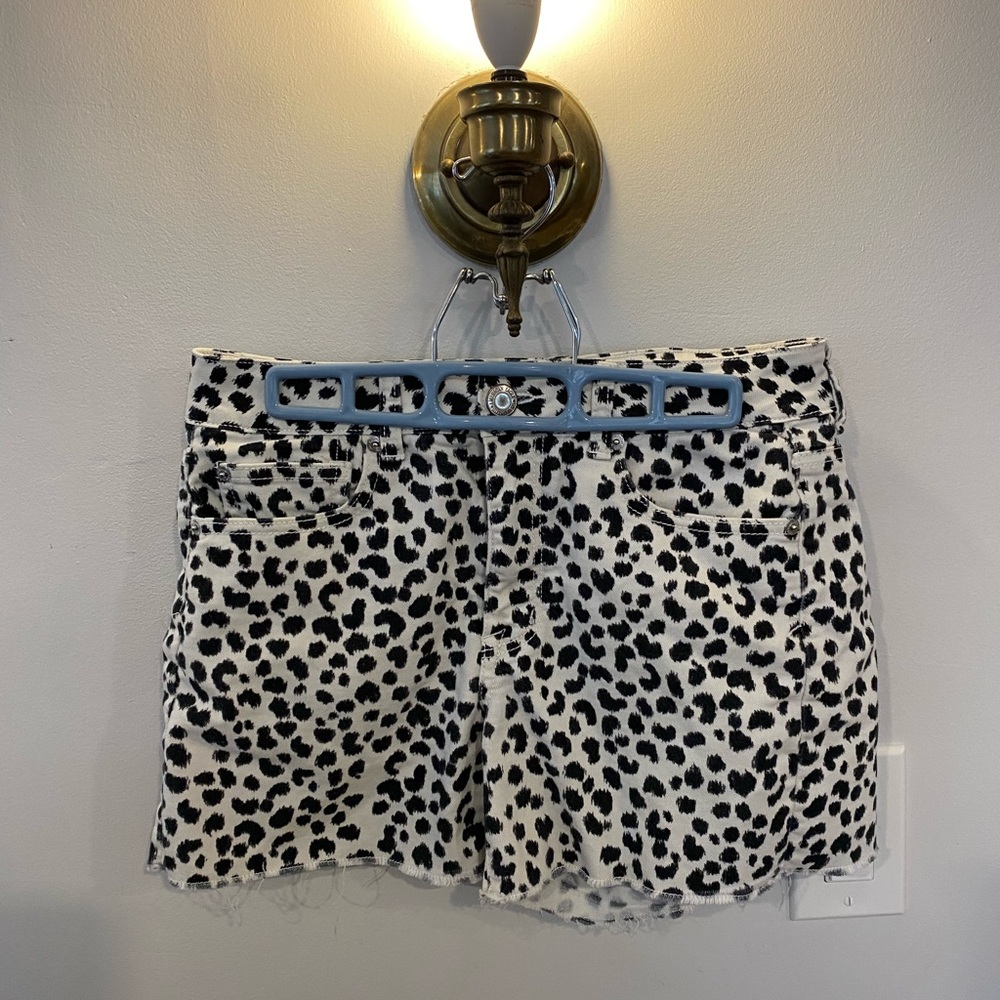 American eagle leopard print shorts